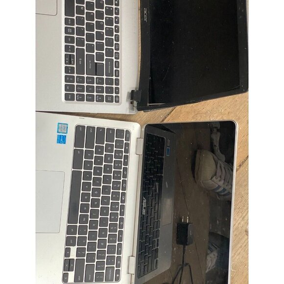 BROKEN LAPTOP LOT - ASUS Chromebook C302C & Acer Aspire - With 3 Untested Cords - Picture 2 of 12